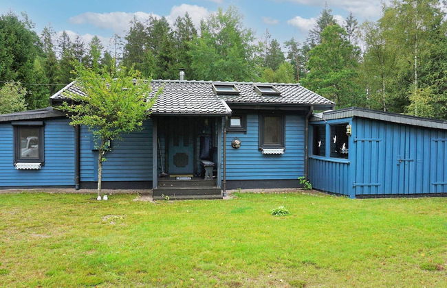 5 Person Holiday Home in Knared - Foto 13