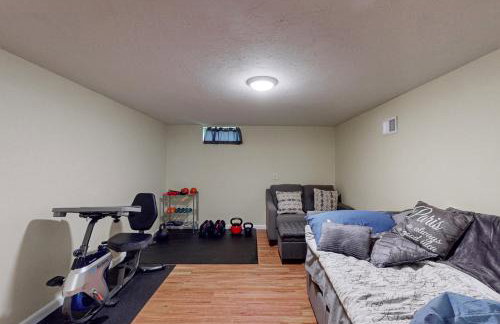 Work and Play! Home 1 Mi to Dtwn and Central Market - Photo 17