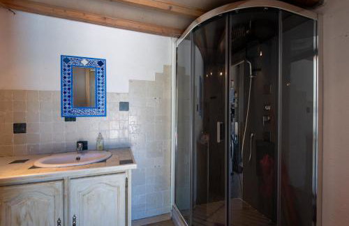 Villa l'ESTEL charme provençal, 15 pers, piscine privée & aire de jeux, au coeur du triange Arles-Avignon-Nîmes - Foto 29