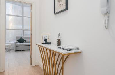 Airport - Town Centre - Train Station - Free Parking - Foto 12