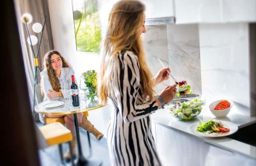 Apartosuites Jardines de Sabatini - Photo 25