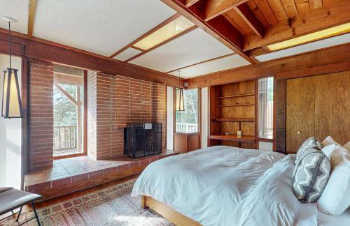 Oceanfront Elk House Bluff View Deck Near beach - Foto 16