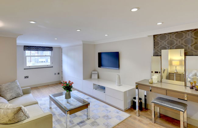 Claverley Court - Photo 79