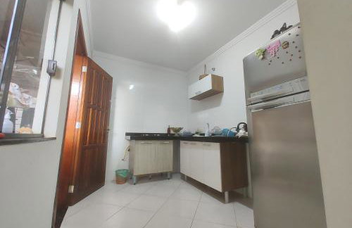 Sobrado grande disponível em ótima localização - Foto 9