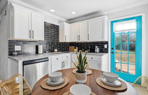 Stylish MCM Home by Frost Center - Foto 26