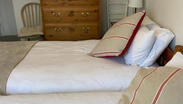Trafalgar, lovely ground floor flat with outside patio garden, minutes walk to seafront - Foto 3