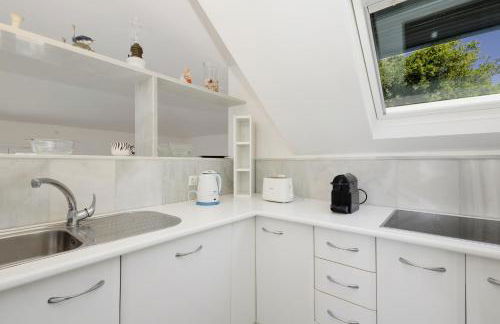 Marbella, Costabella - Beachfront Villa with Heated Pool - Photo 70