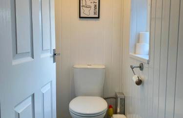 3 BDR Entire Home Sleeps Up to 5 Contractors & Families Long or Short Stay Free WiFi & Parking - Foto 8