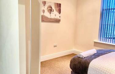 City Centre 2 Bed 2 Bath Apartment - Foto 11