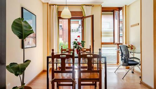 Bien situado y cómodo - Foto 2