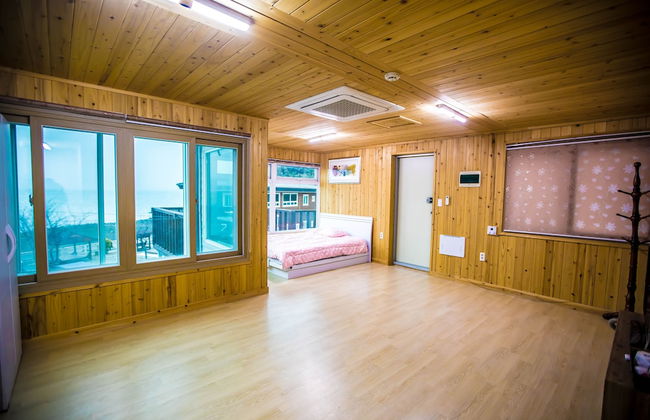 Sea and Sunset Pension - Photo 4