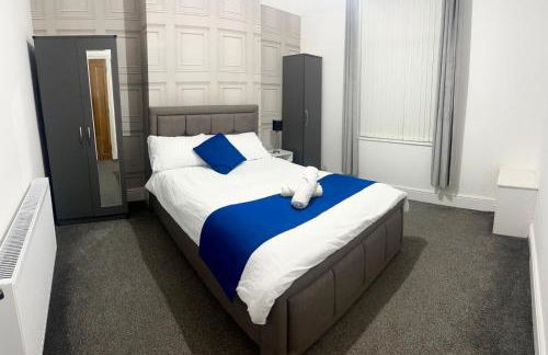 Elegant 3 Bedroom Apartment - Foto 8