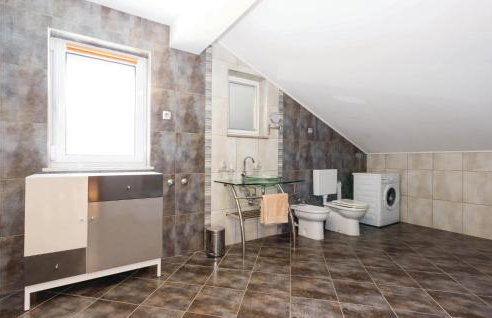 Nice Home In Bregi With Sauna - Foto 48