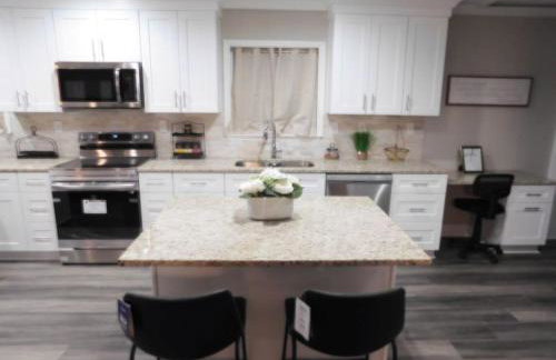 3 Bedroom Jewel: Luxury with Crystal Pool - Foto 19