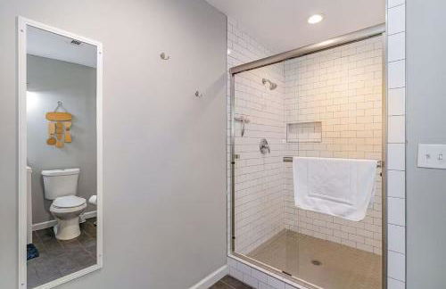 Recently Remodeled - Minutes from Downtown & BNA - Foto 12