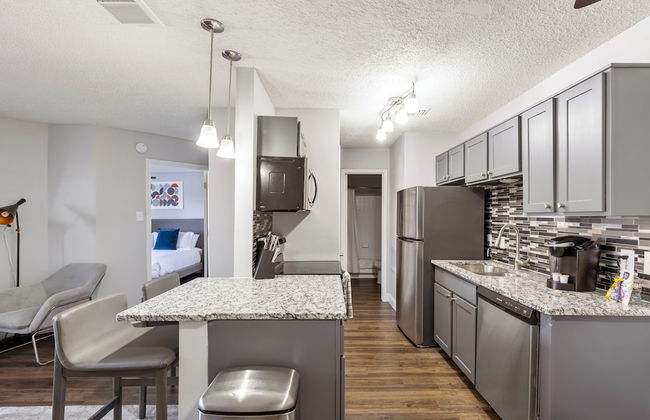 Landing Grand Prairie - Photo 18