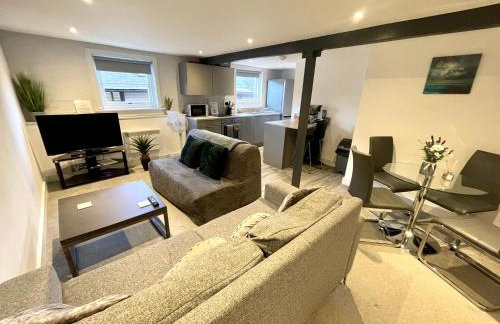 Fantastic convenient 2 Bedroom 2 bathroom Perfect for Stansted Airport, 3 minute walk to Bishops Stortford Train Station! - Foto 5