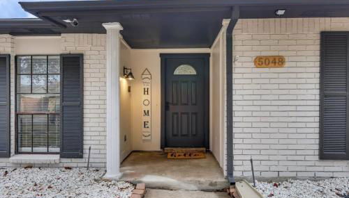 Luxurious 5BR 2BA Holiday Home with Pool, Grill, Sauna & Game Room - Foto 5