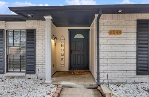 Luxurious 5BR 2BA Holiday Home with Pool, Grill, Sauna & Game Room - Foto 5