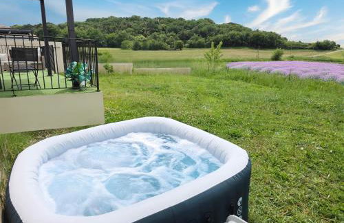 Maison Premium Hyper Calme - Joliment décorée avec vue dégagée - Jacuzzi Chauffé - Salle de jeux - Proche de toutes commodités - Foto 8