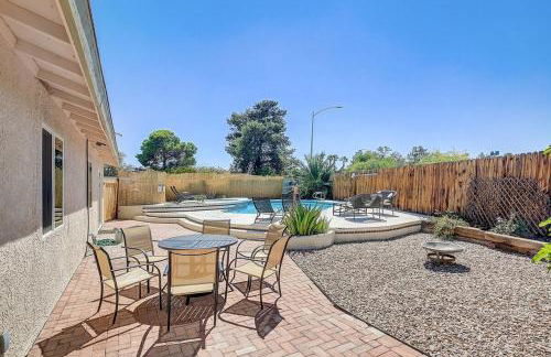 Pool & Hot Tub! Centrally Located, Less Than 3 Miles to The Strip! - Foto 48