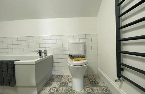 No 7 - 3 Bed House, Parking, Walkable to City, Quiet Location - Foto 14