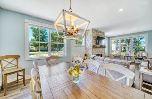 Lux Beach Home Lake Views Firepit - Foto 11