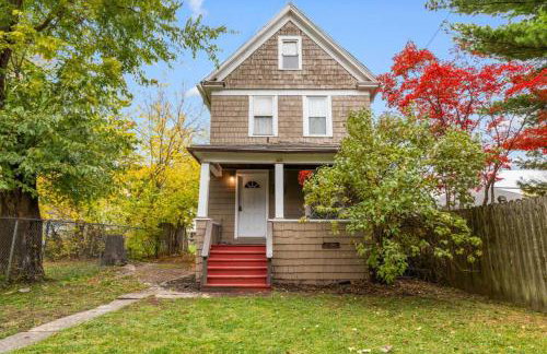 3BR Family Home • 1 mile to Niagara Falls USA - Foto 6