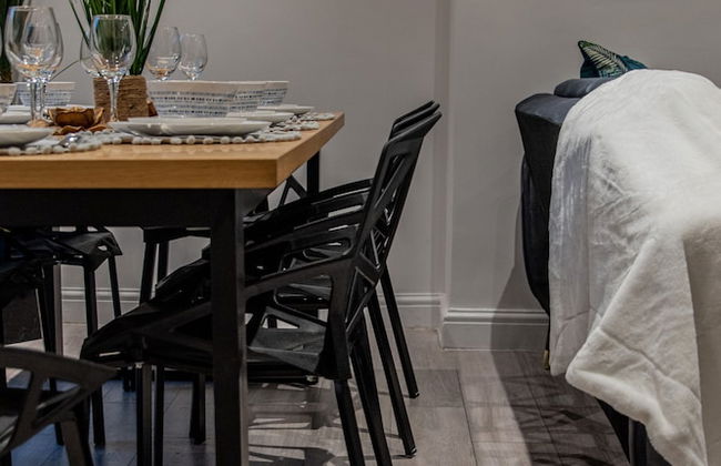 BV Comfy Spacious 3 Bedroom House At Tatton Street Manchester - Foto 43