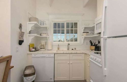 Ocean View From Private Patio, Steps To Beach, Parking - Photo 23