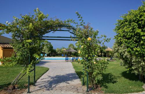 Sandy Beach Villas and Apartments - Photo 77