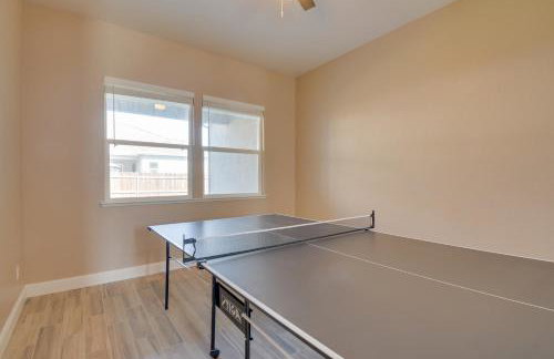 Remodeled Livingston Home with Private Backyard! - Foto 9