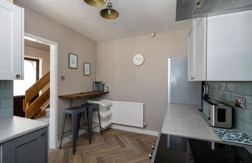 Parking - Garden - Views - M4 Work Stay - Photo 29