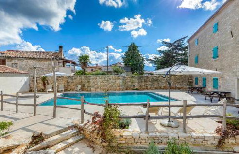 Gorgeous Apartment In Zminj With Wifi - Photo 8