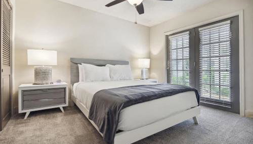 Spring Special Steps from Galleria & Shops Unit 123 - Foto 4