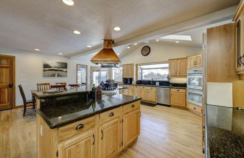 East Wenatchee Oasis 4BR, Pool, Hot Tub, Loop Trail - Foto 15
