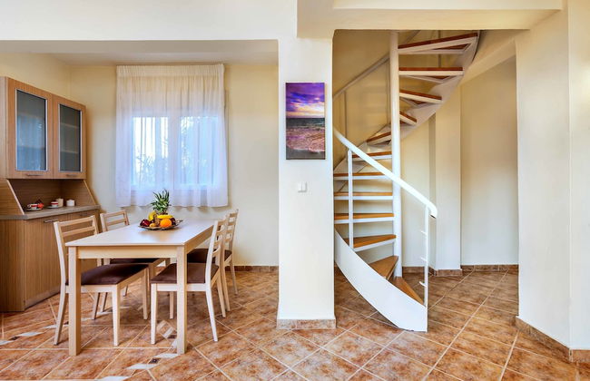 Sunset Villas - Photo 28