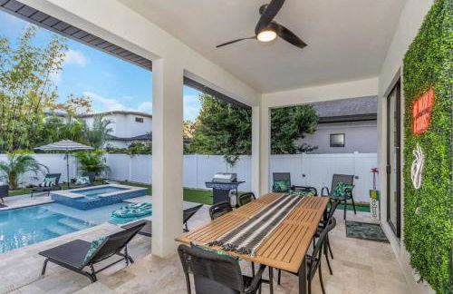 5BR Serenity Tampa Pool and Hot tub - Foto 35