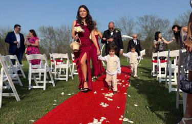 luxury + event-friendly + acreage + larger groups - Photo 46