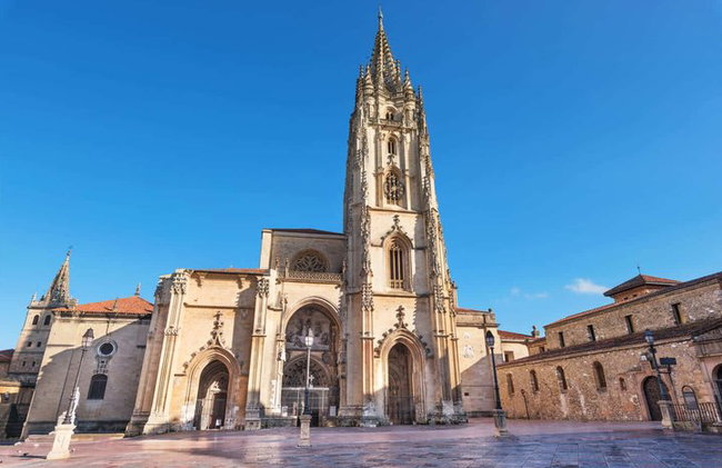 Ciao Oviedo : Privato 2 - Ora Intro City Walk con Guida Locale - Foto 1