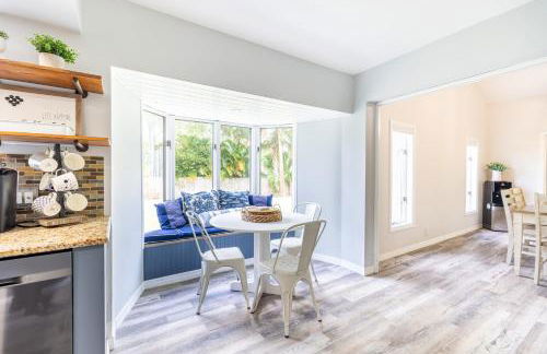 Relaxing Modern Farmhouse in Jupiter Farms. Family-and Dog-friendly! - Photo 4