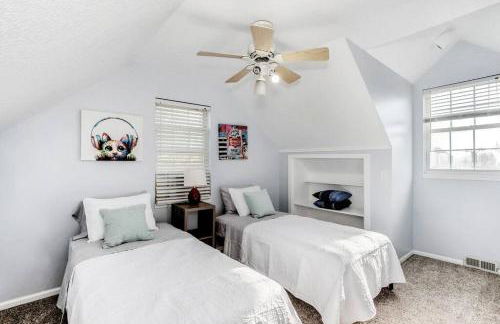 WOW! Spacious Retreat & amazing yard 2400+4bd/3bth - Foto 8