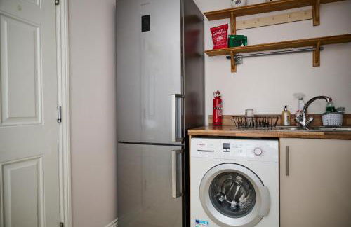 Cherish Stays spacious & amazing 3 Bed House in Hayes & Heathrow - Foto 16