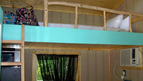Cozy Backstage Tiny House Near Old Hickory Lake – Pet-Friendly, Private Deck, Breakfast Included - Photo 4