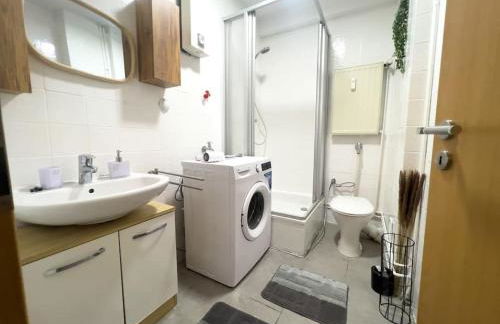 Livemore24 - Apartment 5 in Duisburg WLAN - Smart-TV - 24-7 Check-in und Küche - Photo 6