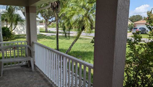 Large lakeside 5 bed villa with private pool - Foto 4