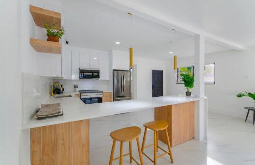 4BR North Miami Villa with Pool Patio Ping Pong - Foto 10