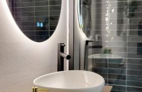 MoreLove II - Photo 3