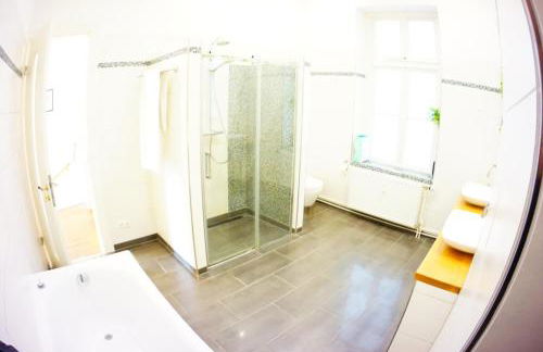 Großzügige 185m2-Altbauwohnung in Bestlage 7Zimmer-2Bäder-2Küchen-2WCs - Foto 41