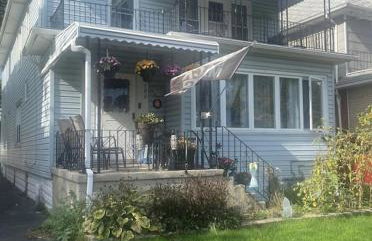 420 friendly 3 bedroom upstairs apartment - Foto 1